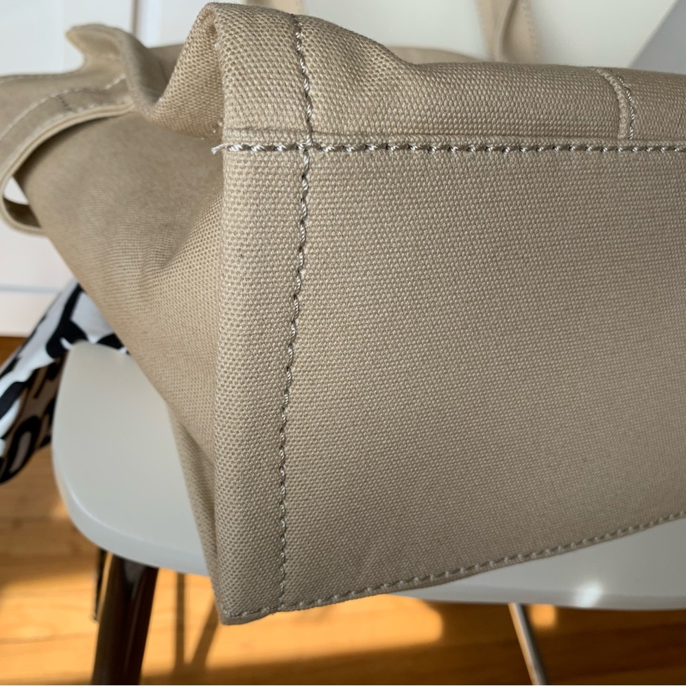 Marc Jacobs Beige Tote with Red and Yellow Accents - Picture 7 of 12